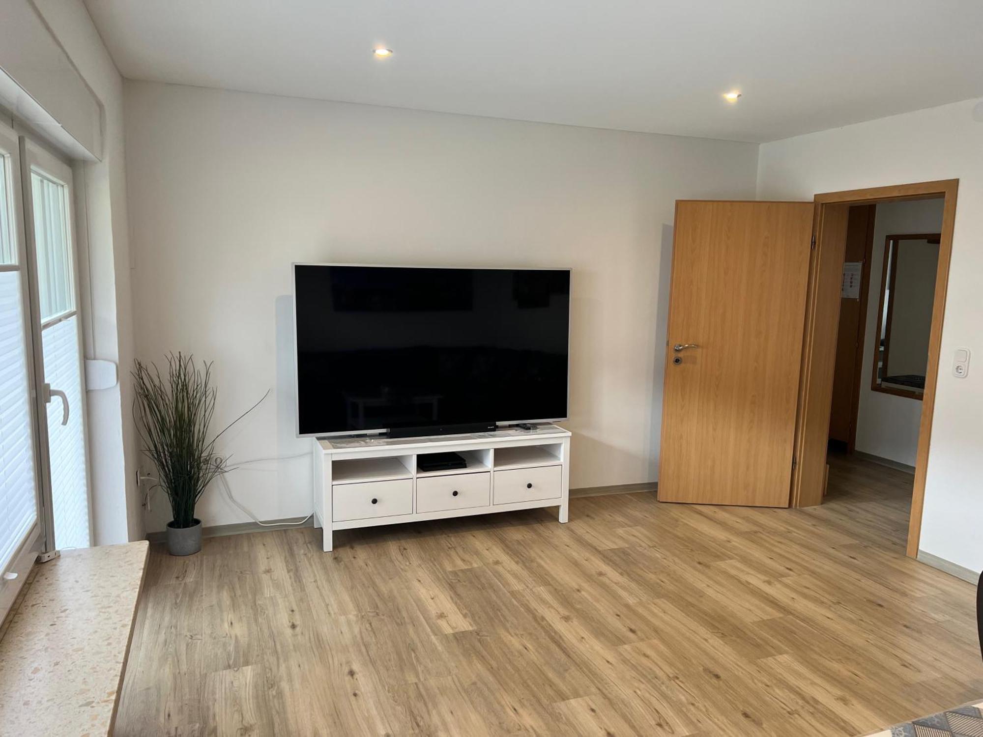 Ferienwohnung Wippsteert - 5 Sterne - Mit Balkon Und Pkw Stellplatz Емден Екстер'єр фото